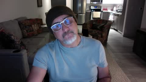 QS - INDEPENDENT MODEL online show from 01.29.25