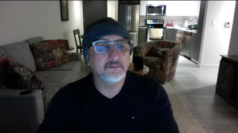 QS - INDEPENDENT MODEL online show from 02.10.25