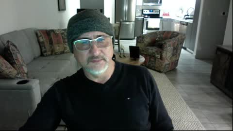 QS - INDEPENDENT MODEL online show from 03.06.25