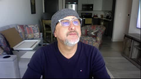 QS - INDEPENDENT MODEL online show from 03.09.25