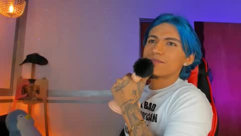 latino_boysmiles online show from 02.21.26