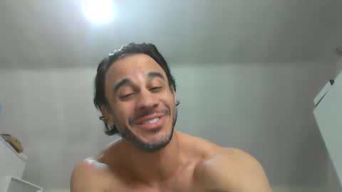 latino_rodri online show from 05.15.26