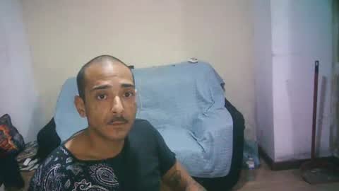 Snapshot of latinounder chatting on 06.23.26 latinounder online show from 06.23.26