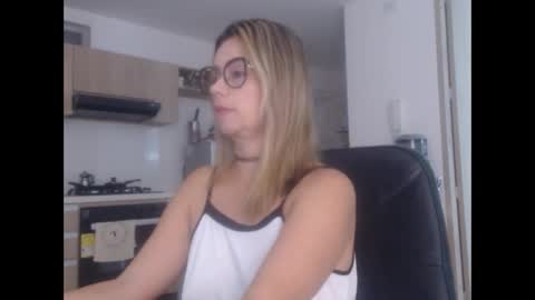 latinpaprika online show from 02.20.25