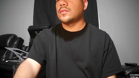 Snapshot of latinstud7 chatting on 12.23.24 Nico online show from 12.23.24