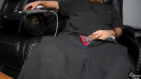 Snapshot of latinstud7 chatting on 10.16.25 Nico online show from 10.16.25