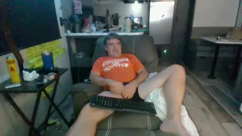 Snapshot of latniter742349 chatting on 10.08.25 latniter online show from 10.08.25