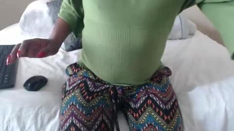 latoyyabed1 online show from 04.15.26