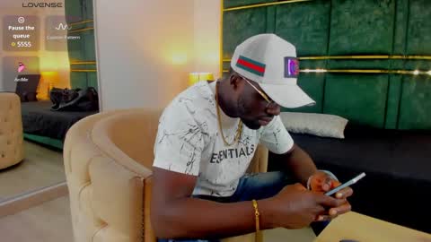 LEANDRO online show from 02.03.25