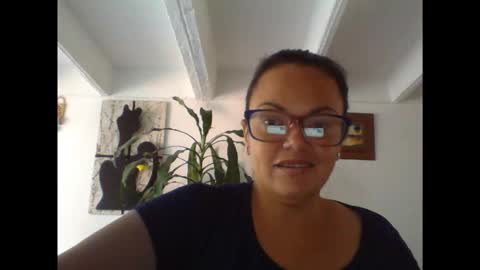 Snapshot of lau16310 chatting on 12.20.25 Laura online show from 12.20.25