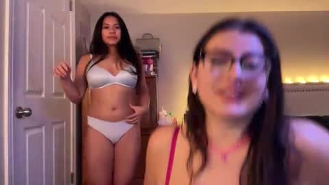 lau_mamacita online show from 11.22.25