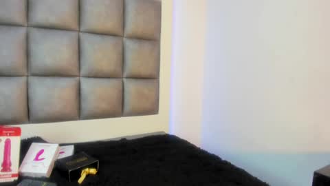 Snapshot of laura__js_ chatting on 09.30.25 laura__js_ online show from 09.30.25