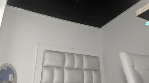 laura__js_ online show from 11.24.25