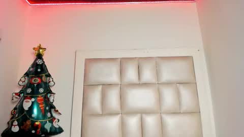 laura__js_ online show from 12.03.25