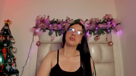 laura__js_ online show from 12.20.25