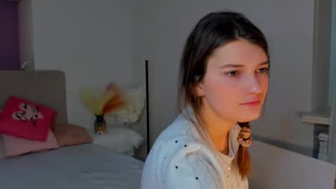 Laura online show from 02.10.25