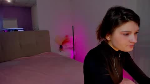 Laura online show from 02.21.25