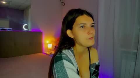 Laura online show from 09.16.25