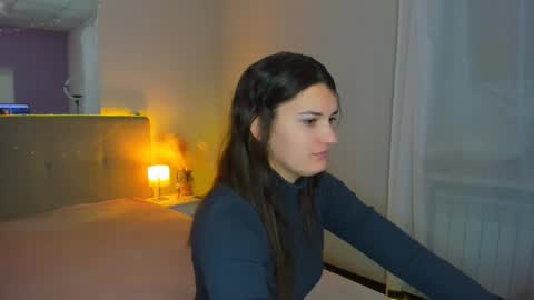 Laura online show from 11.19.25