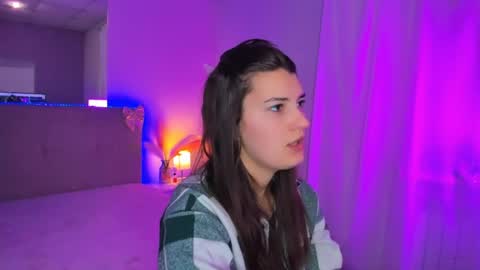 Laura online show from 04.08.26