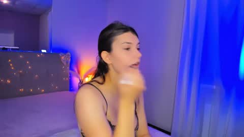 Snapshot of laura__leee chatting on 04.29.26 Laura online show from 04.29.26