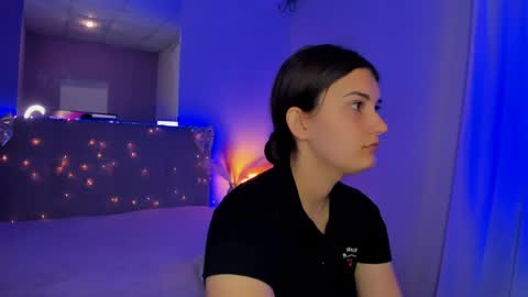 Snapshot of laura__leee chatting on 05.10.26 Laura online show from 05.10.26