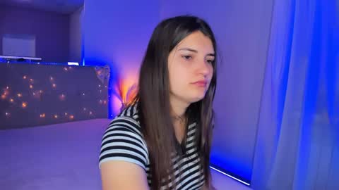 Snapshot of laura__leee chatting on 05.16.26 Laura online show from 05.16.26