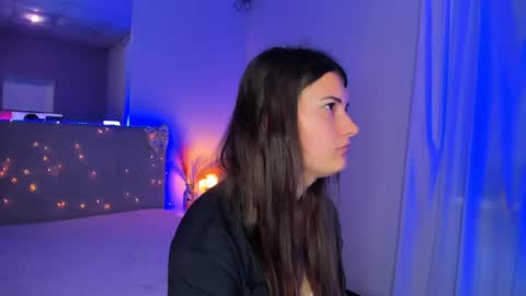 Snapshot of laura__leee chatting on 05.18.26 Laura online show from 05.18.26