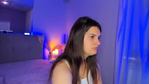 Snapshot of laura__leee chatting on 05.25.26 Laura online show from 05.25.26