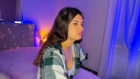 Snapshot of laura__leee chatting on 06.01.26 Laura online show from 06.01.26