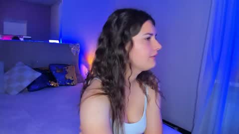 Snapshot of laura__leee chatting on 06.07.26 Laura online show from 06.07.26