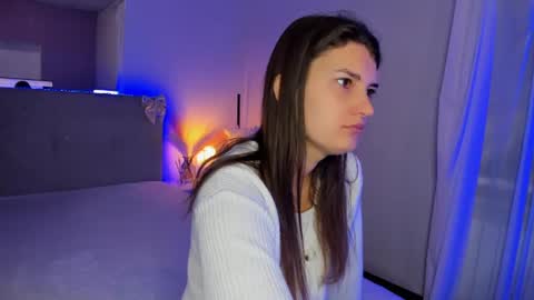 Snapshot of laura__leee chatting on 07.12.26 Laura online show from 07.12.26