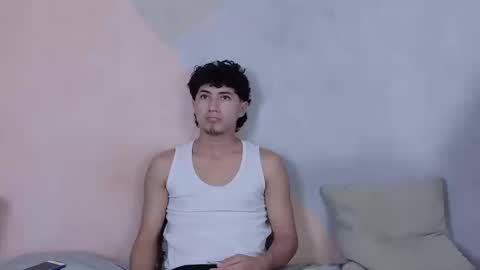 Snapshot of laura_and_kevin chatting on 09.08.25 laura_and_kevin online show from 09.08.25