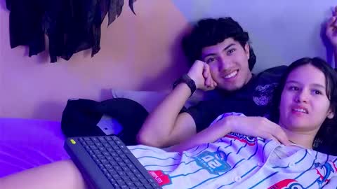 Snapshot of laura_and_kevin chatting on 10.12.25 laura_and_kevin online show from 10.12.25