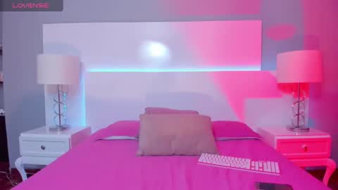 Laura online show from 01.18.25