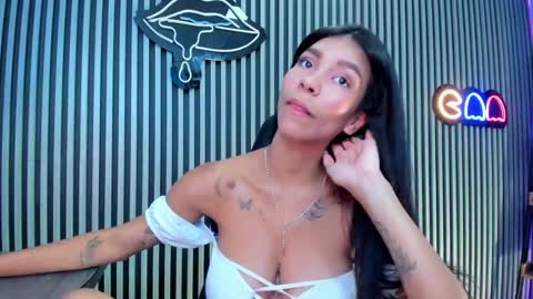 Laura online show from 01.21.25