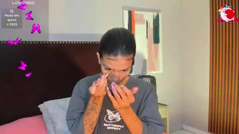 Laura online show from 10.14.25