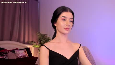 Laura online show from 12.26.24