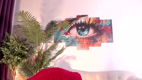 Snapshot of laura_coy chatting on 07.12.26 Laura online show from 07.12.26