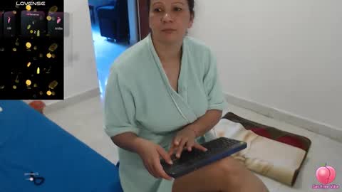 laura_foxx2379 online show from 01.18.26