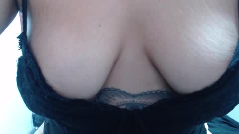  Laura  online show from 02.15.26