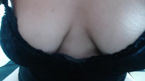  Laura  online show from 03.19.26