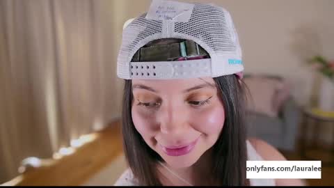 Snapshot of laura_lee chatting on 02.13.25 Laura Lee. online show from 02.13.25