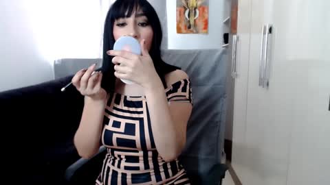 Laura online show from 01.07.25