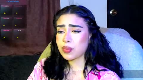 laura_pink01 online show from 11.26.25