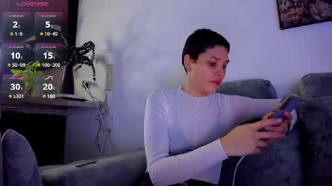 Snapshot of laura_r23 chatting on 03.10.25 Laura Rose online show from 03.10.25