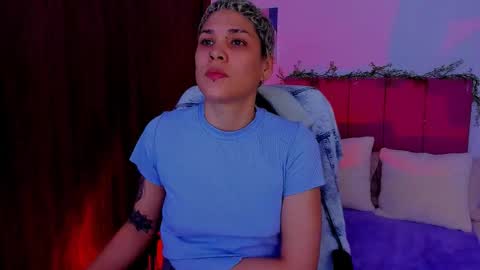 Snapshot of laura_r23 chatting on 10.20.25 Laura Rose online show from 10.20.25