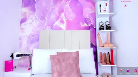 Laura Smith online show from 02.14.25