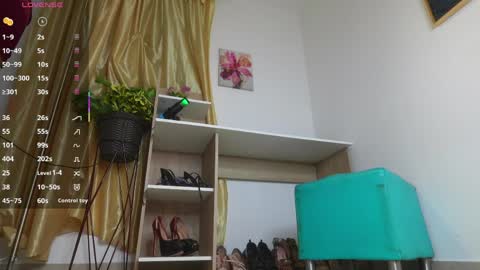 Laura Zans   I am sensual goddes and i was born for loveworshipping and enjoyment. online show from 04.01.26