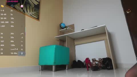 Snapshot of laura_zans_ chatting on 07.25.26 Laura Zans I am sensual goddes and i was born for loveworshipping and enjoyment. online show from 07.25.26